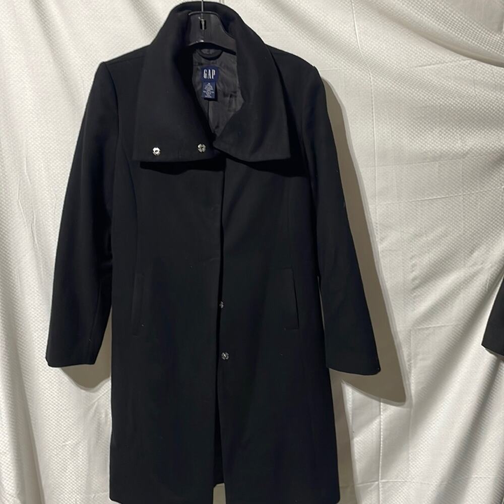Gap M black 3/4 length coat pickets shaped wool blend stand up collar euc